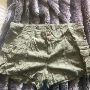Lightweight short